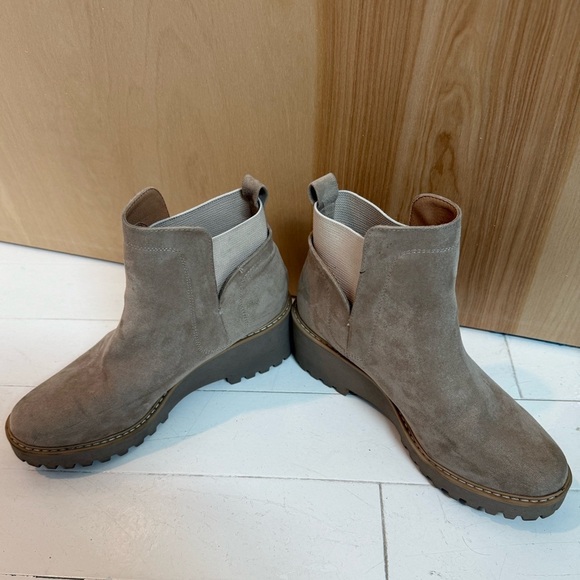 DV by Dolce Vita booties, only worn once. Select Item 3/$25. - Picture 7 of 11